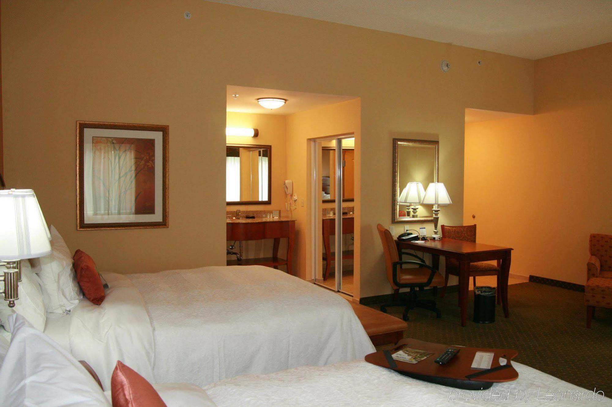 Hampton Inn & Suites Порт-Річі Номер фото