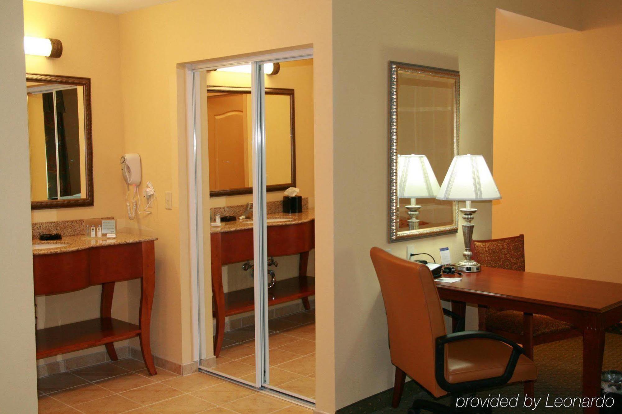 Hampton Inn & Suites Порт-Річі Номер фото
