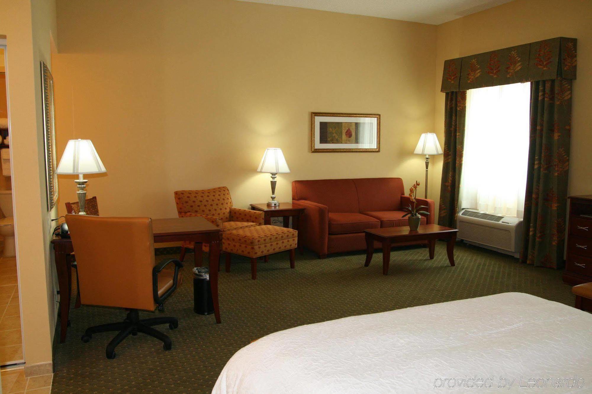 Hampton Inn & Suites Порт-Річі Номер фото
