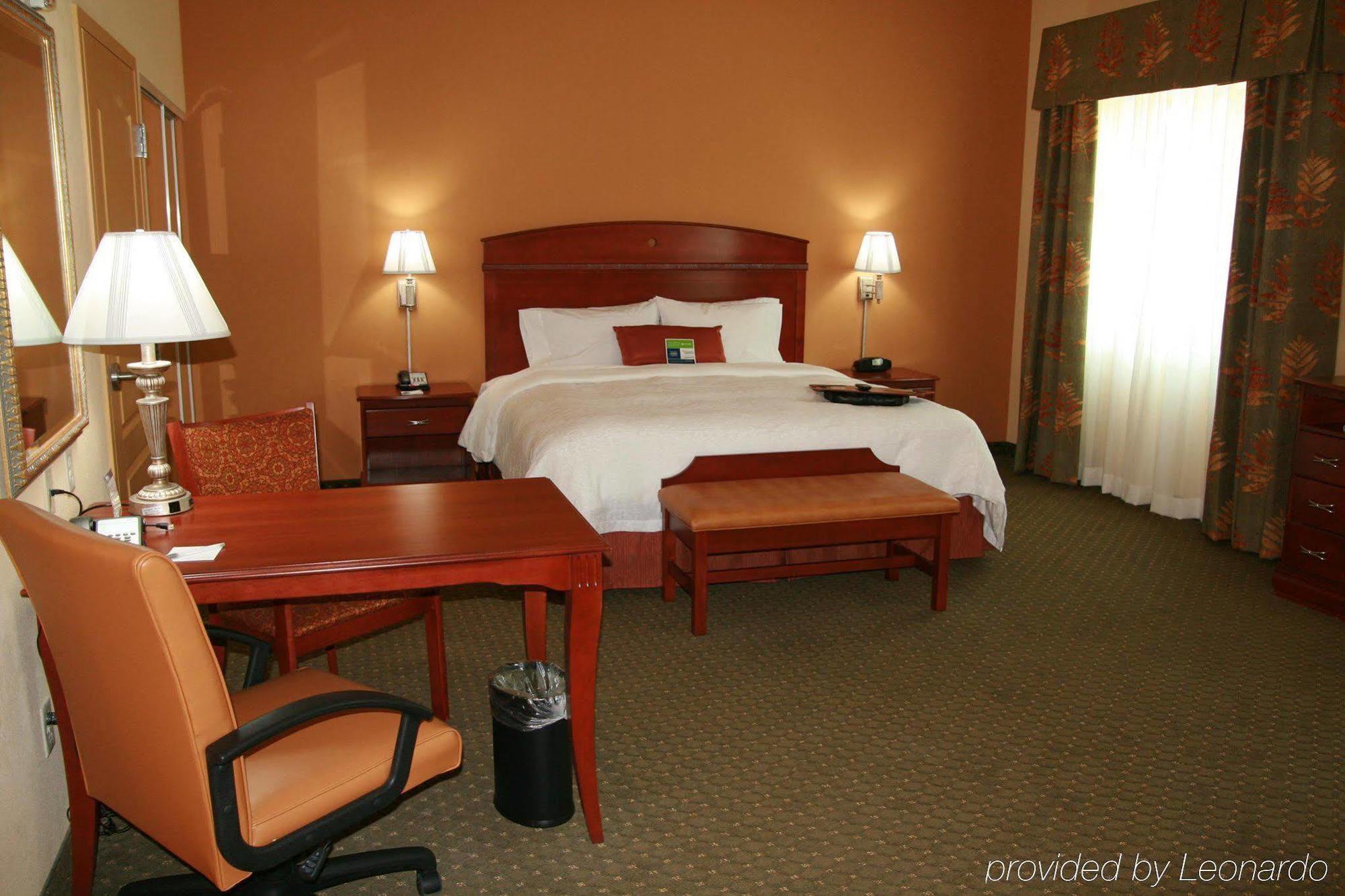 Hampton Inn & Suites Порт-Річі Номер фото