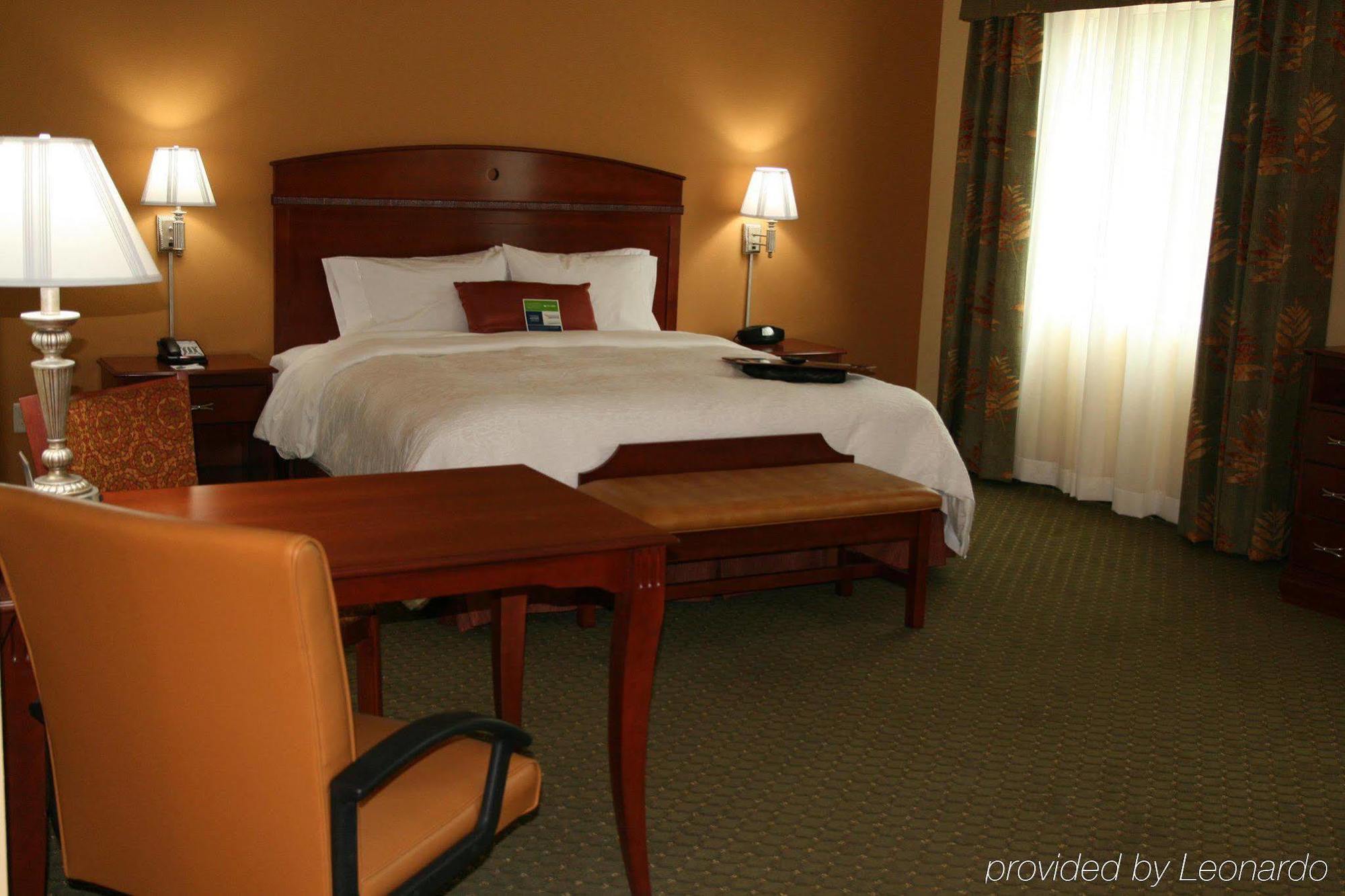 Hampton Inn & Suites Порт-Річі Номер фото